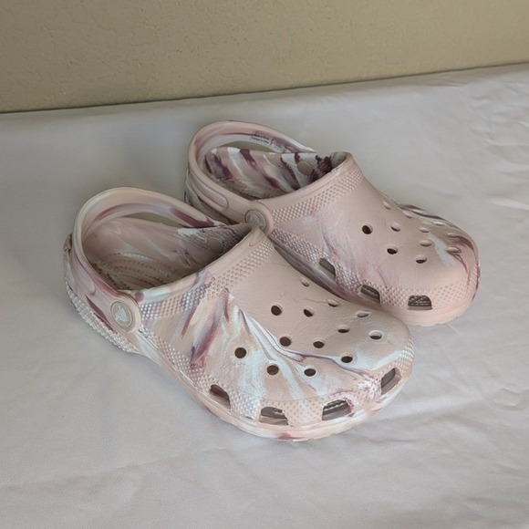 CROCS Other - Girls Pink Crocs Size 2 Purple Swirl